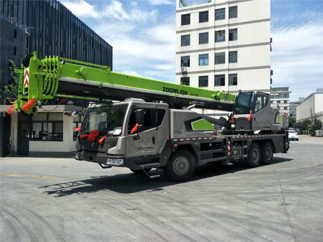 水城县跨街广告牌的高空安装注意事项